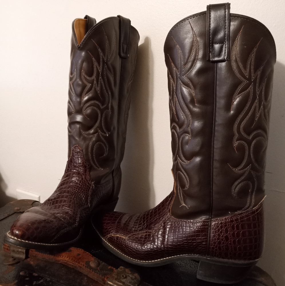 Vintage 60s-70s Sheplers boots. 10.5 D.  Reposting - don’t fit me correctly.